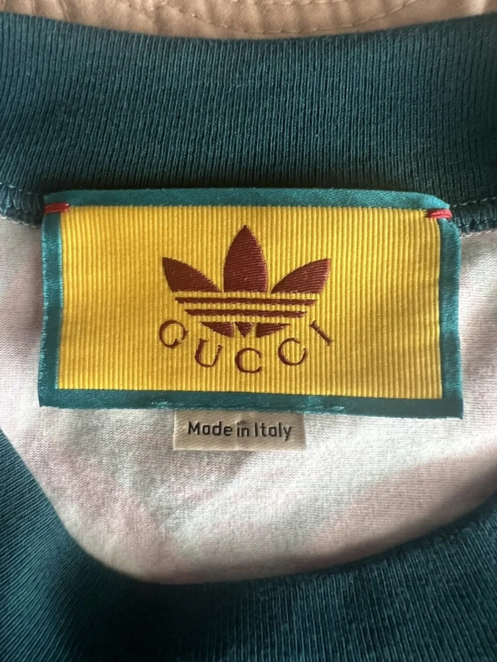 Gucci X Adidas Trefoil Red and Green Short Sleeve T-shirt Size Medium